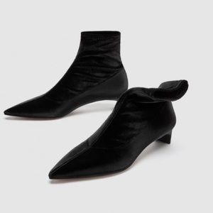 NWT ZARA CRUSHED VELVET ANKLE BOOTS